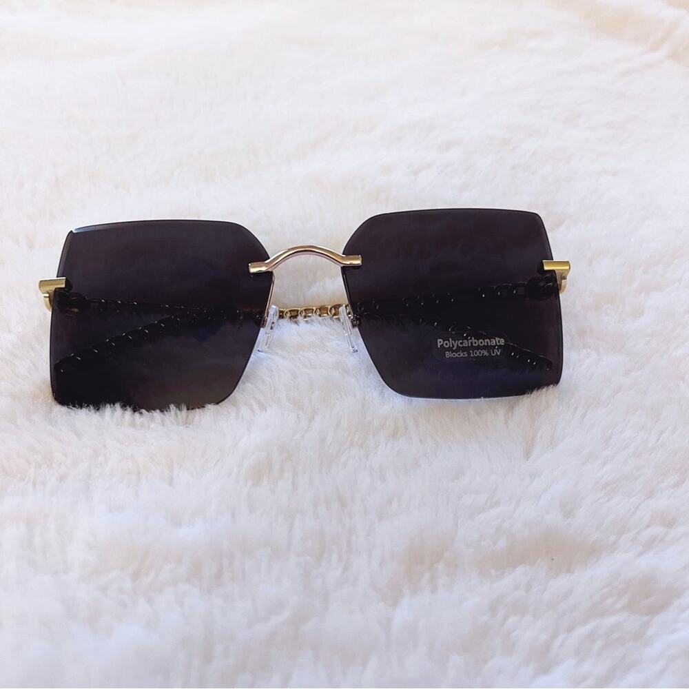 Skyla Black & Gold Chain Link Oversized Sunglasses